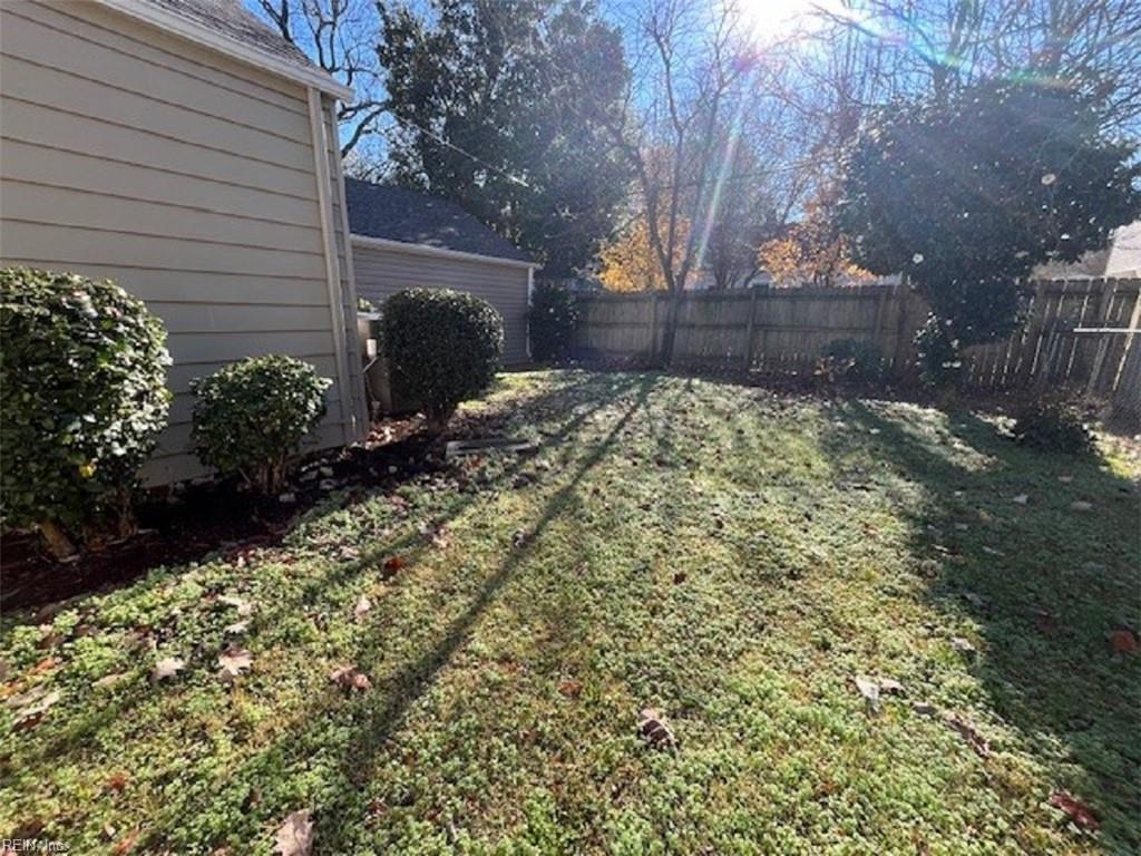 419 W Little Creek RD