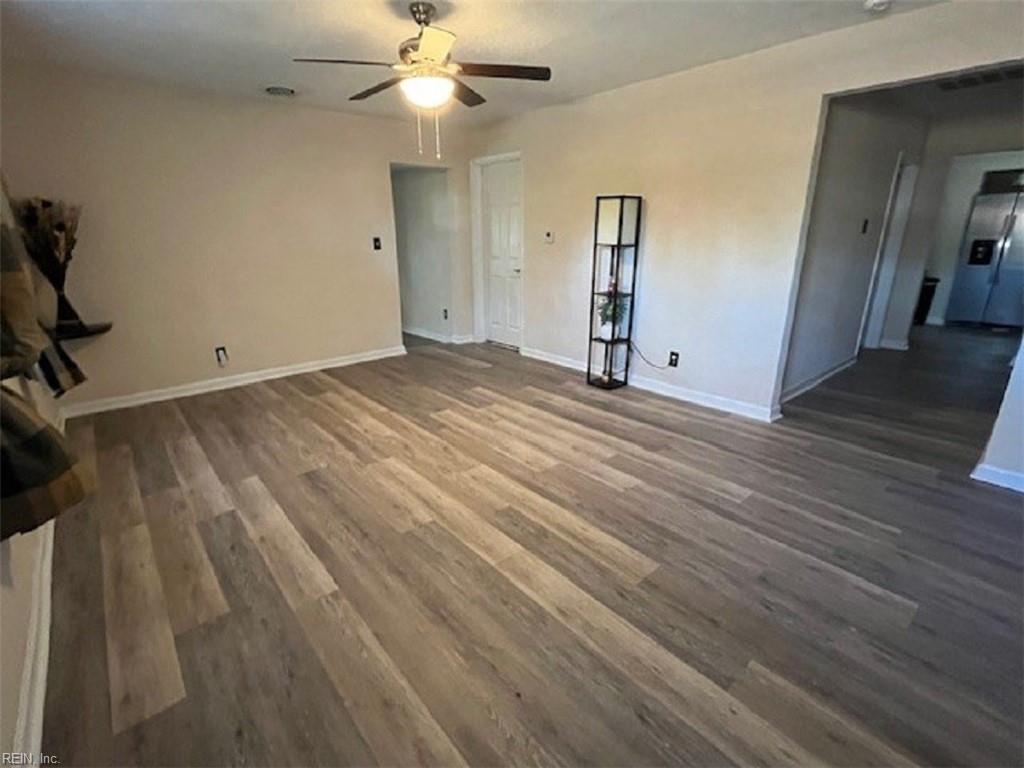 419 W Little Creek RD