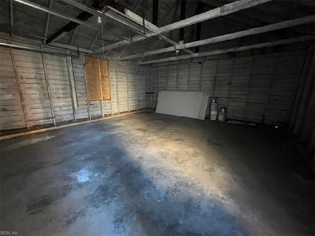 419 W Little Creek RD