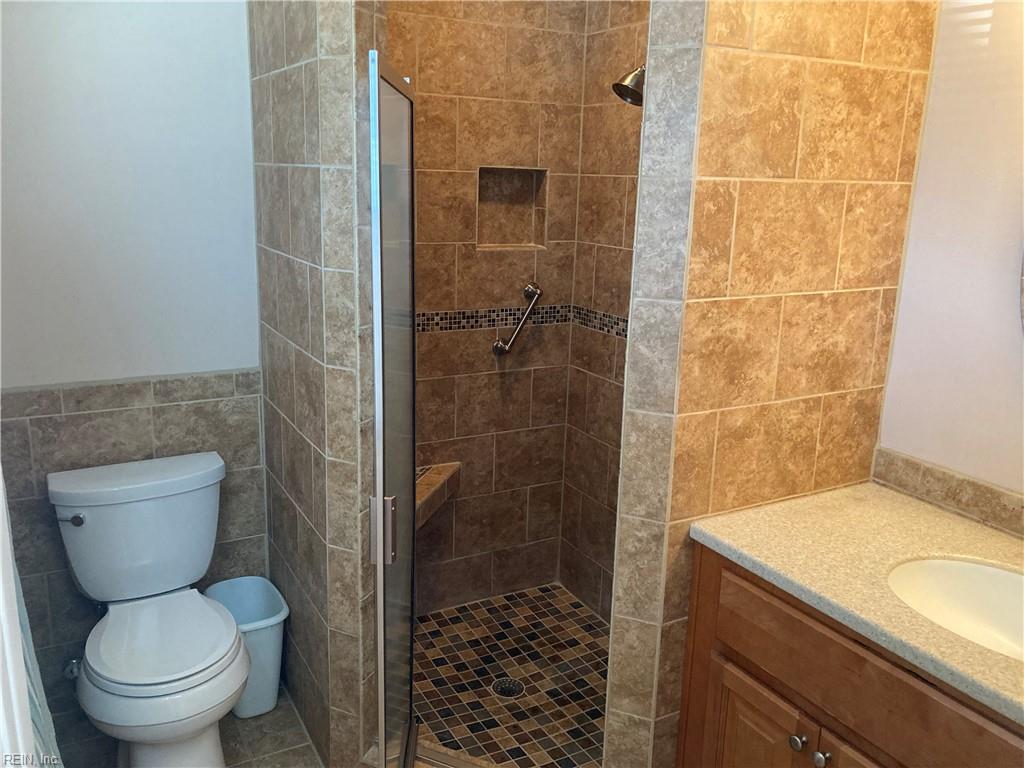 1301 Laurel Cove CIR