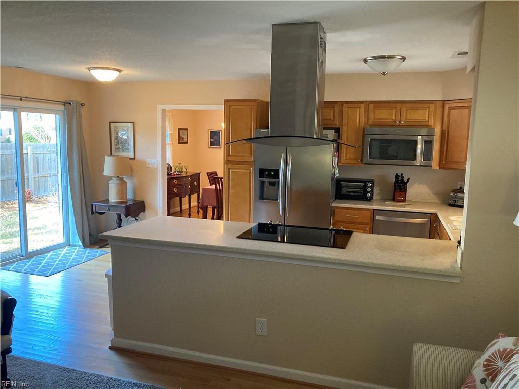 1301 Laurel Cove CIR