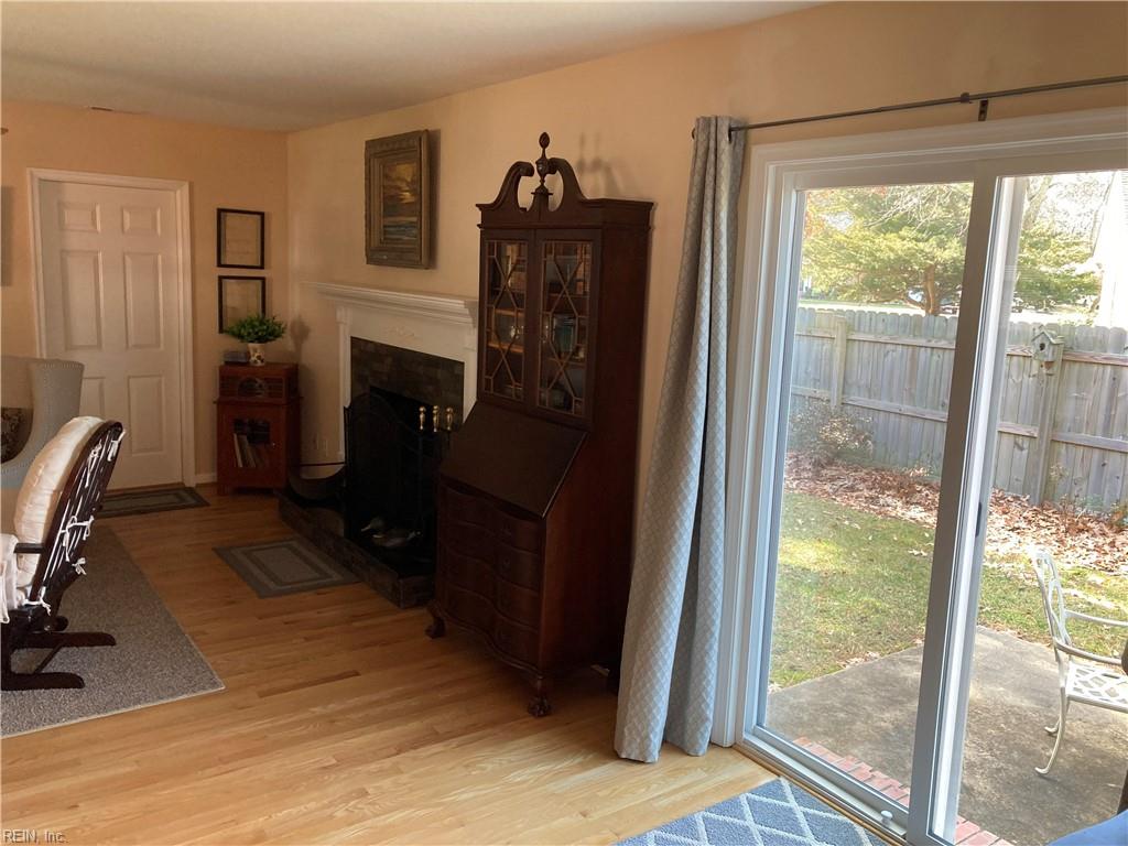 1301 Laurel Cove CIR