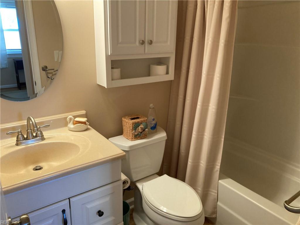 1301 Laurel Cove CIR