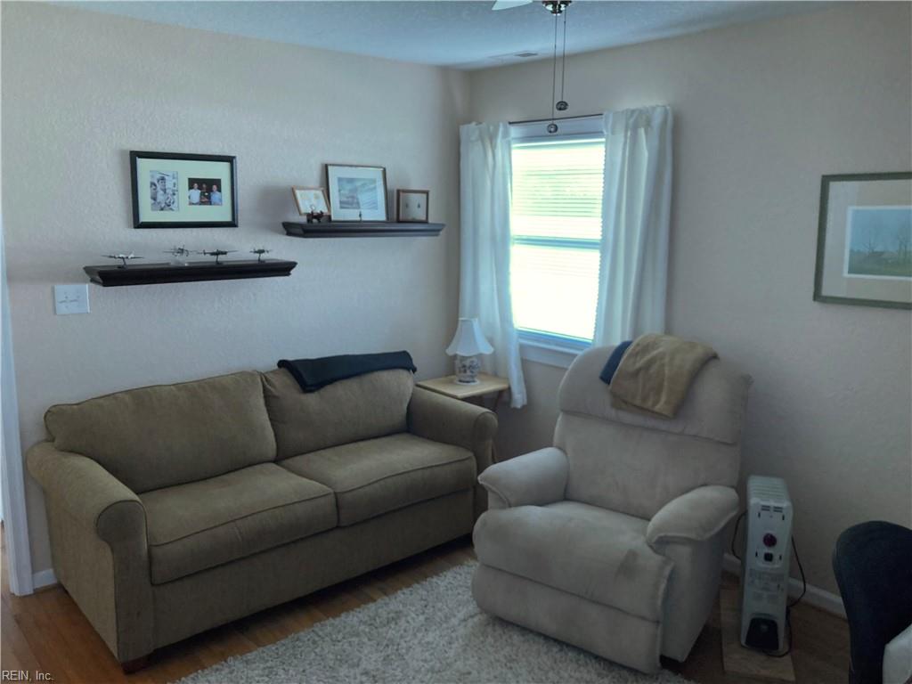 1301 Laurel Cove CIR