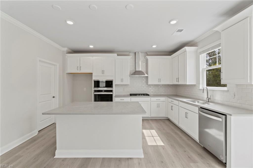 3385 Nansemond River DR