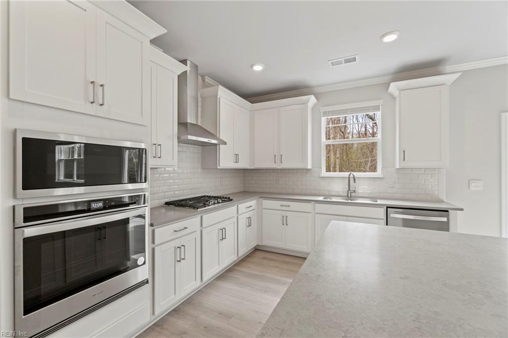 3385 Nansemond River DR