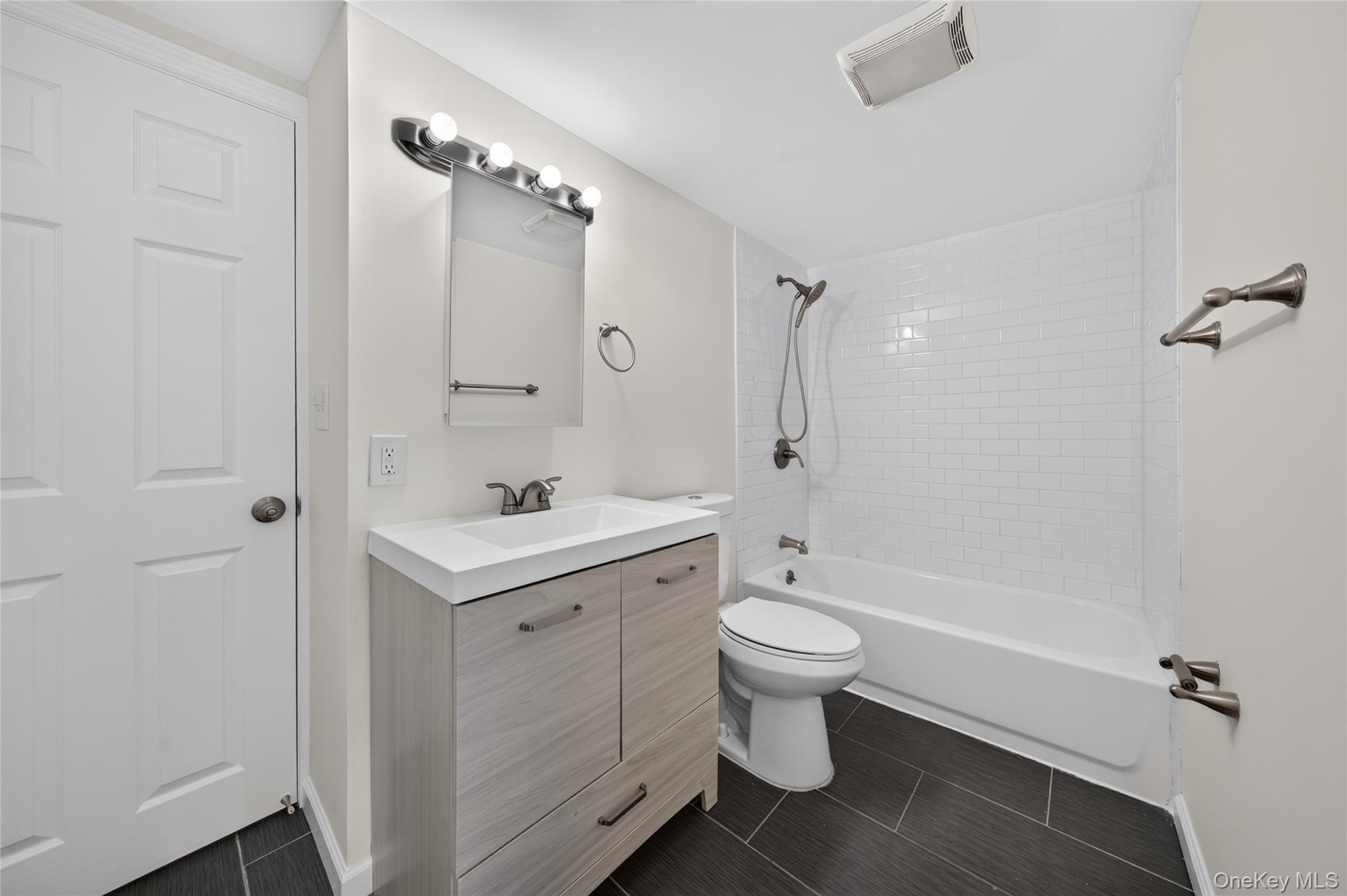 225 fir grove ronkonkoma