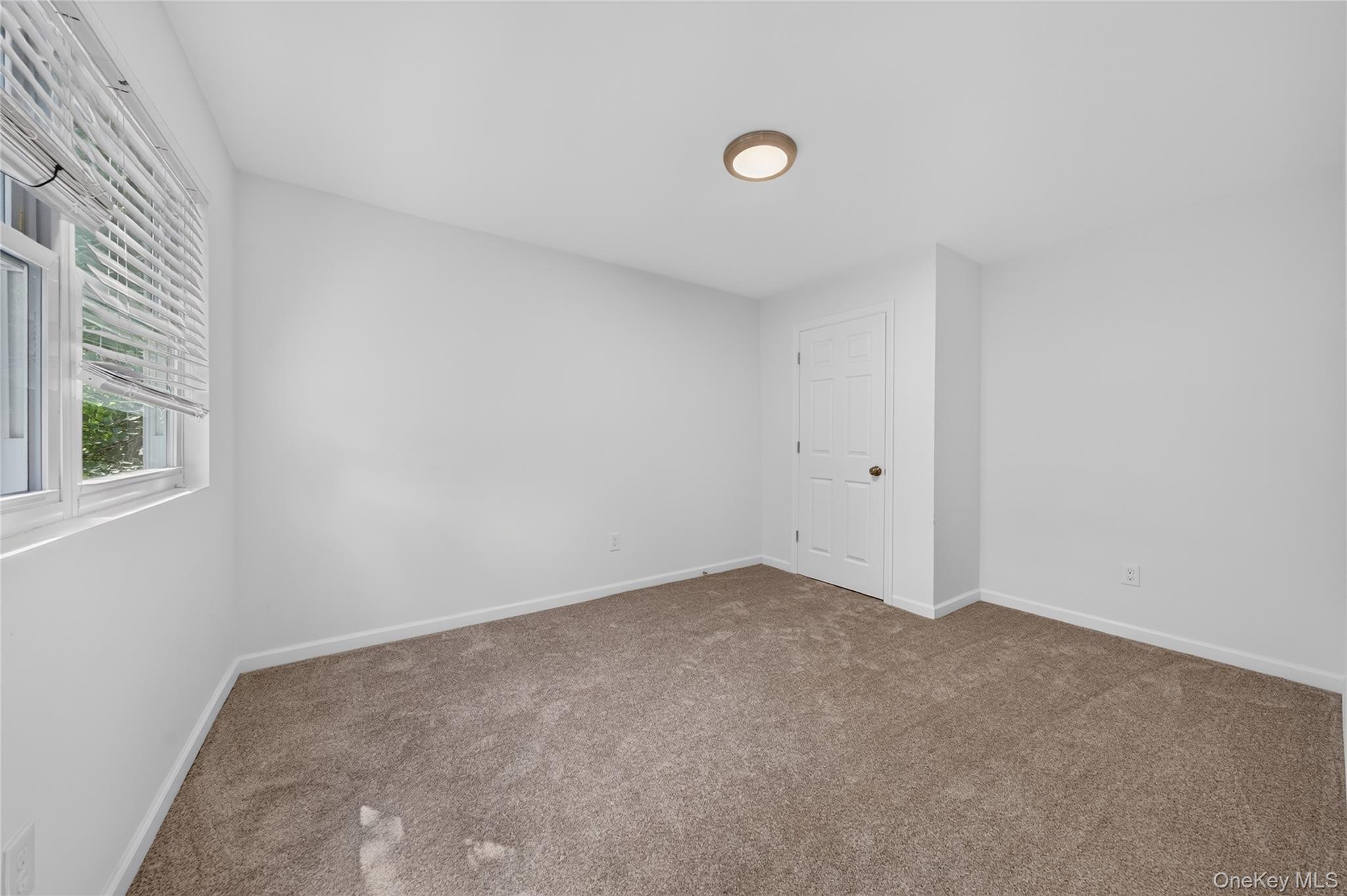 225 fir grove ronkonkoma