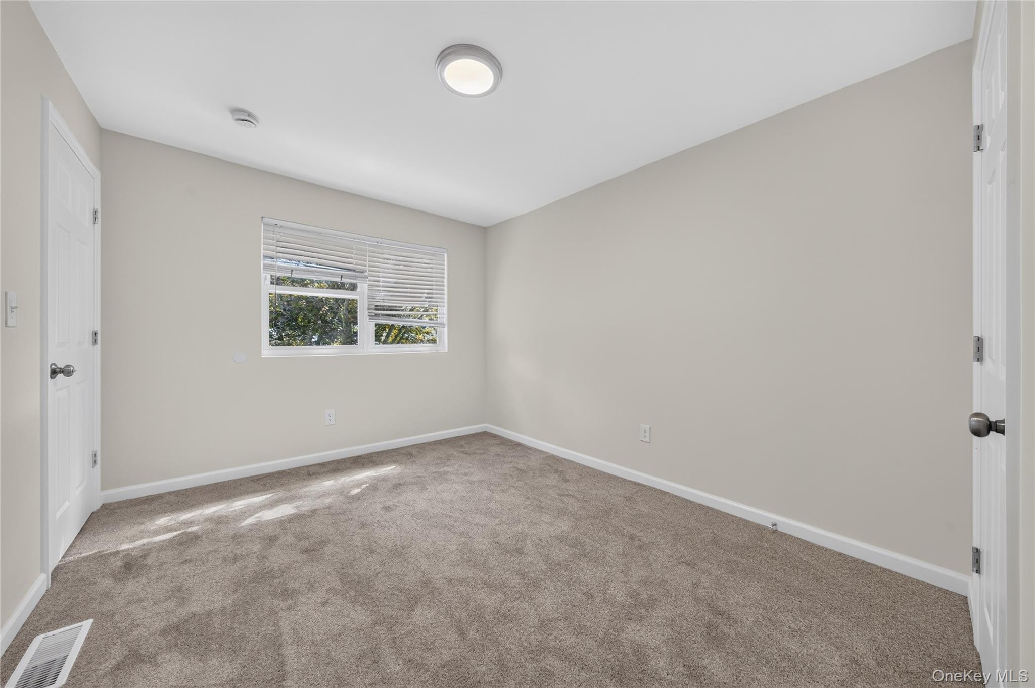 225 fir grove ronkonkoma