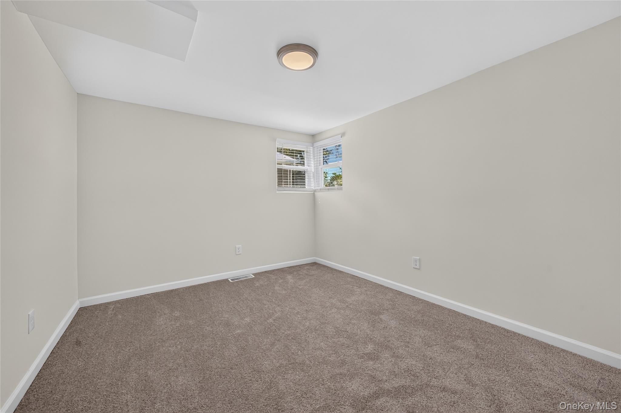 225 fir grove ronkonkoma