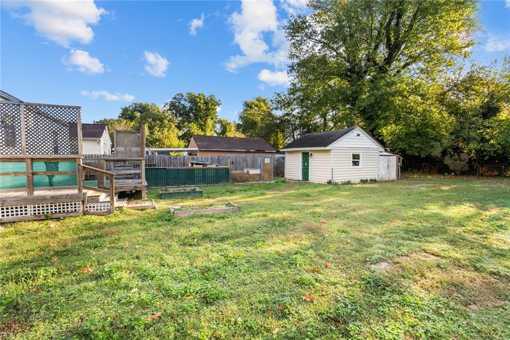 42 W Little Back River RD
