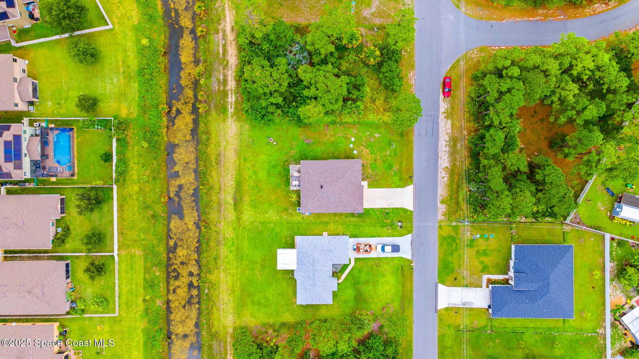575 Paigo Street SE