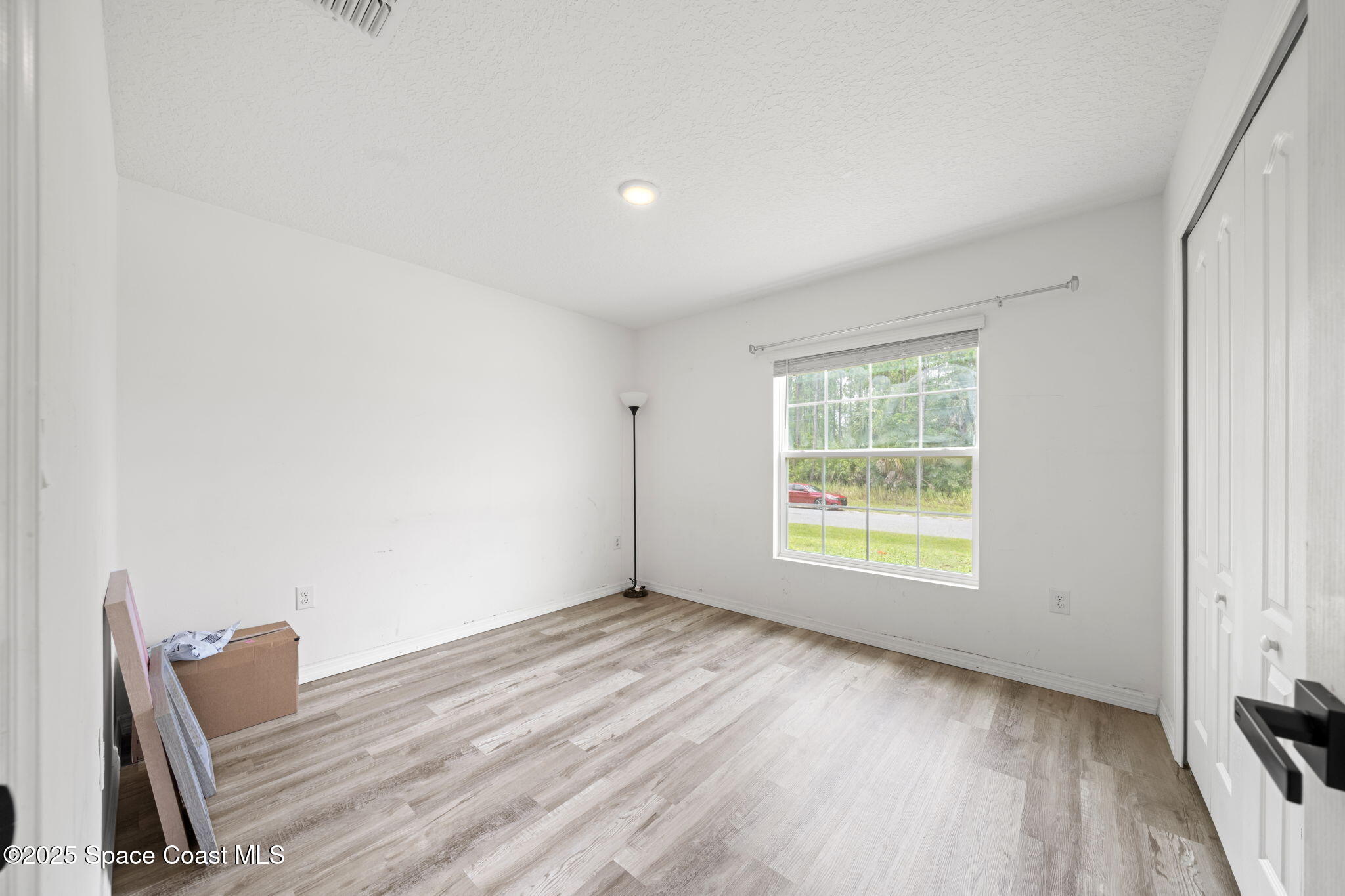 575 Paigo Street SE