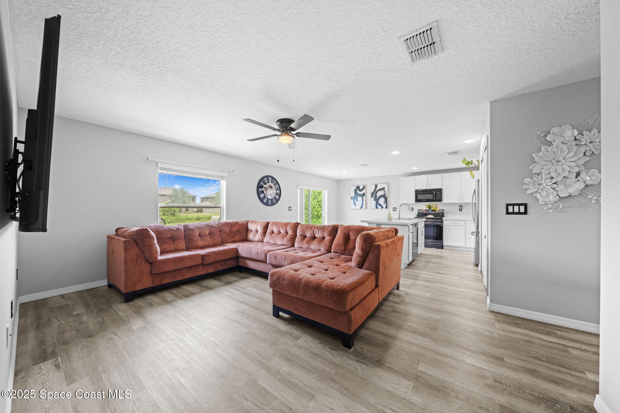 575 Paigo Street SE
