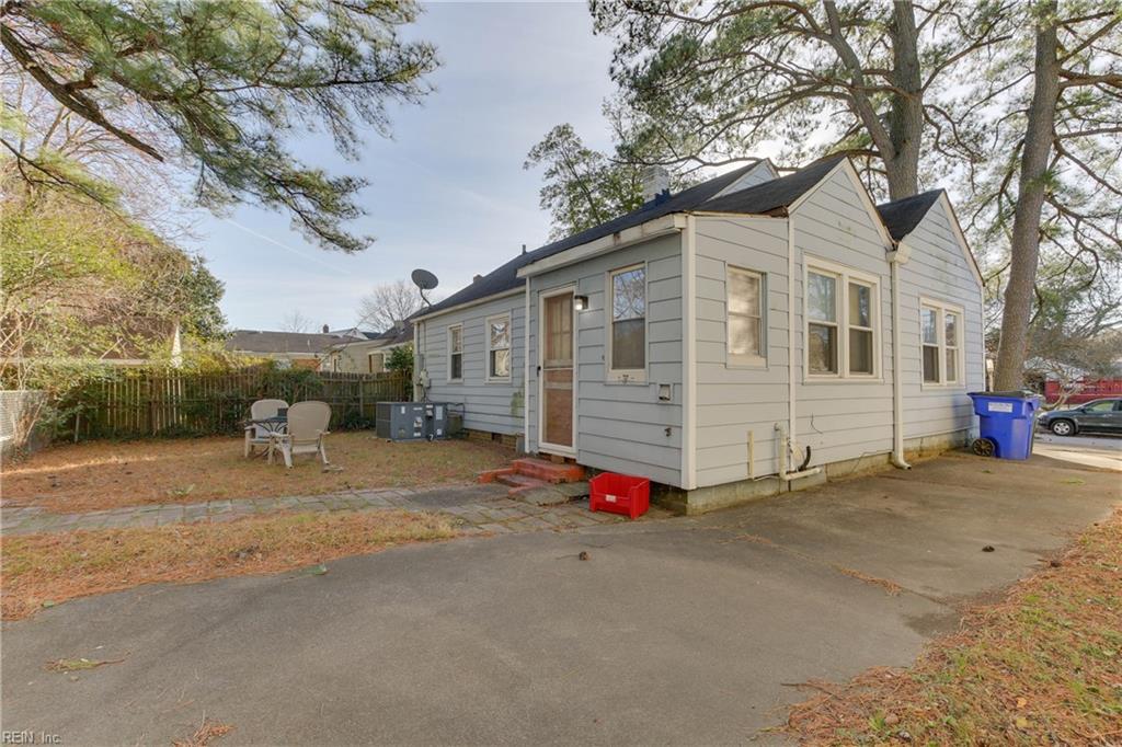 2420 Grandy AVE
