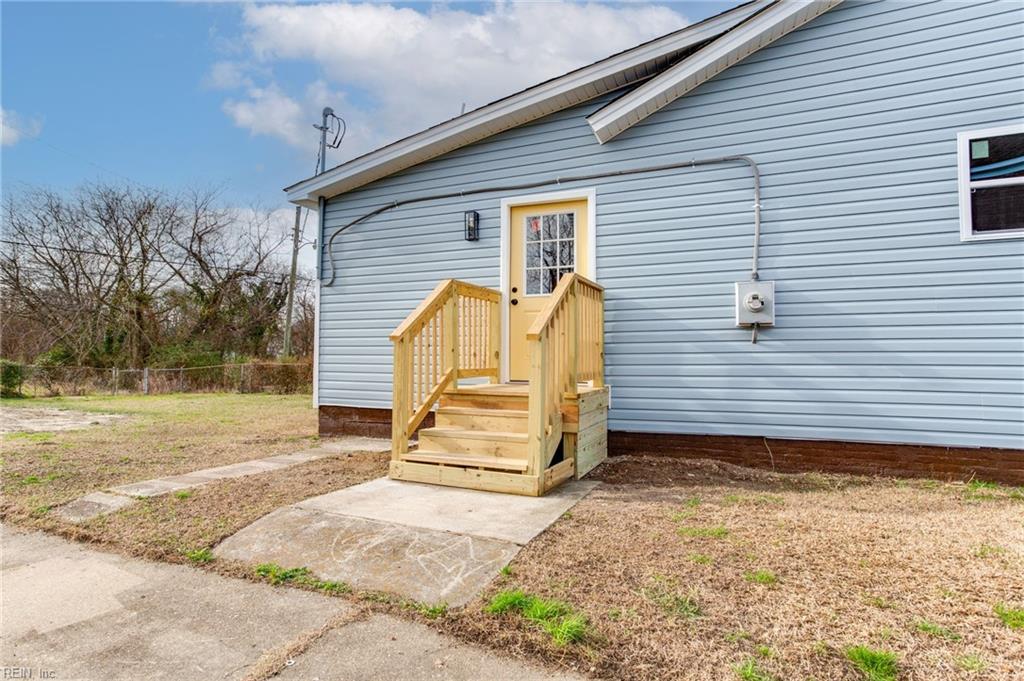 47 Ash AVE
