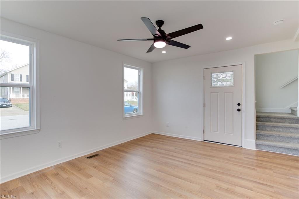 47 Ash AVE
