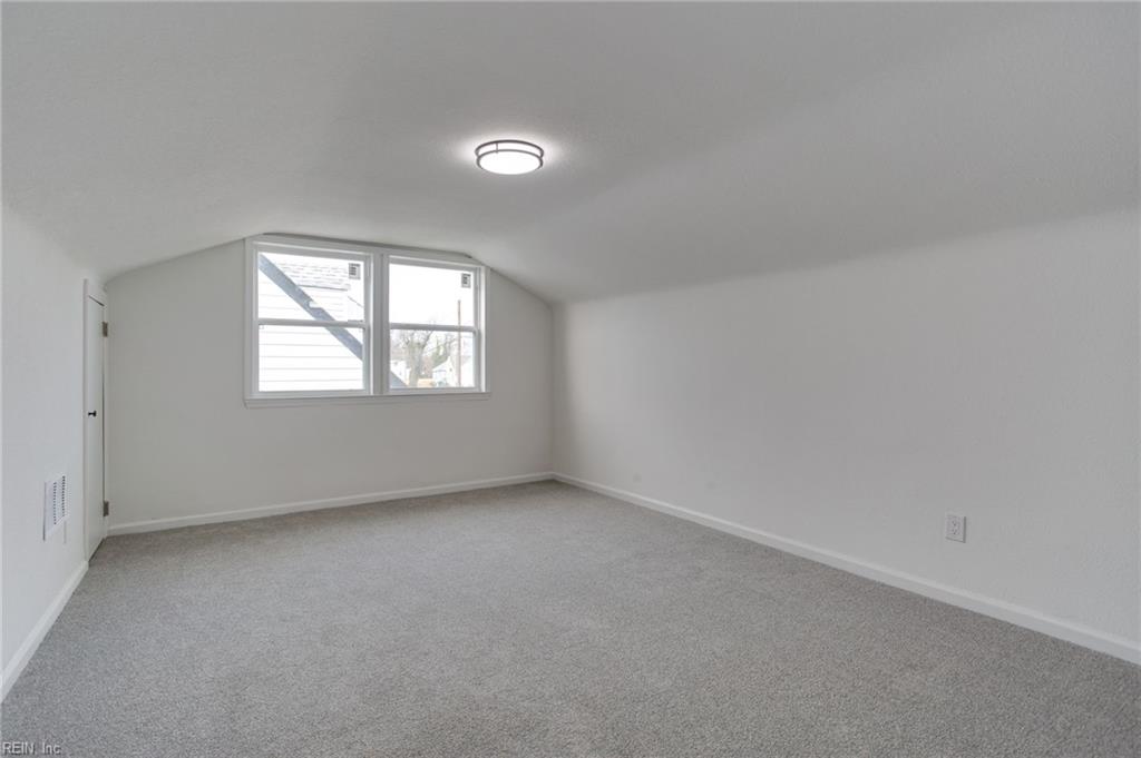 47 Ash AVE