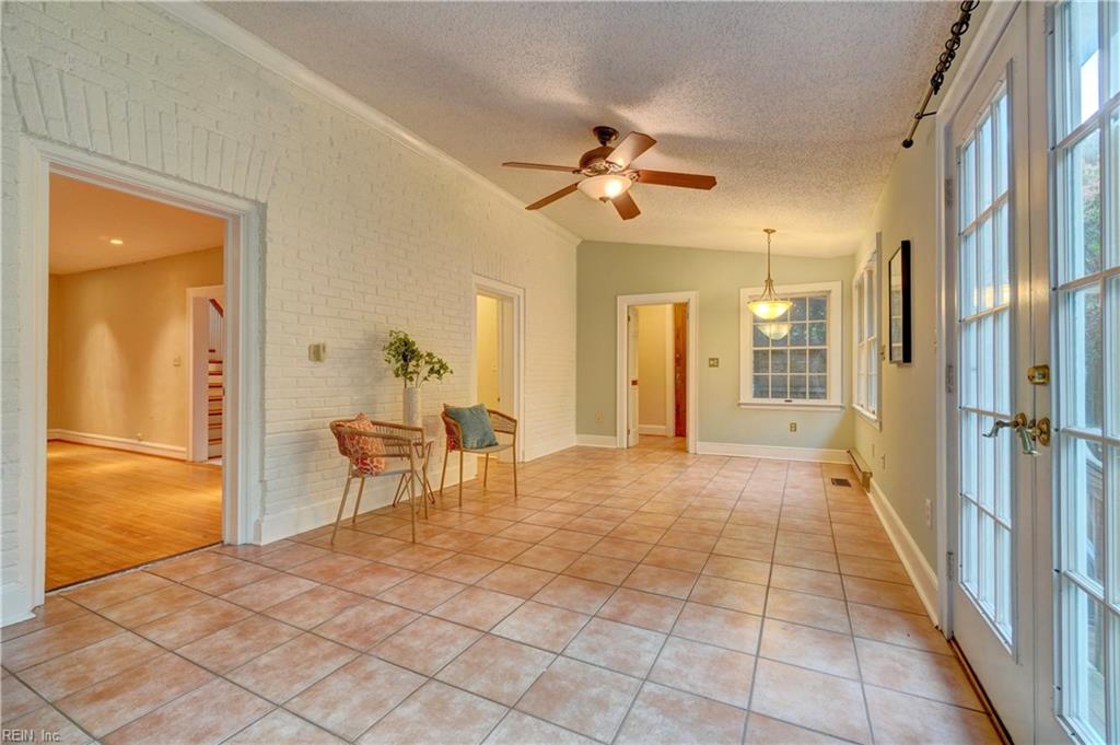 1063 Brandon AVE