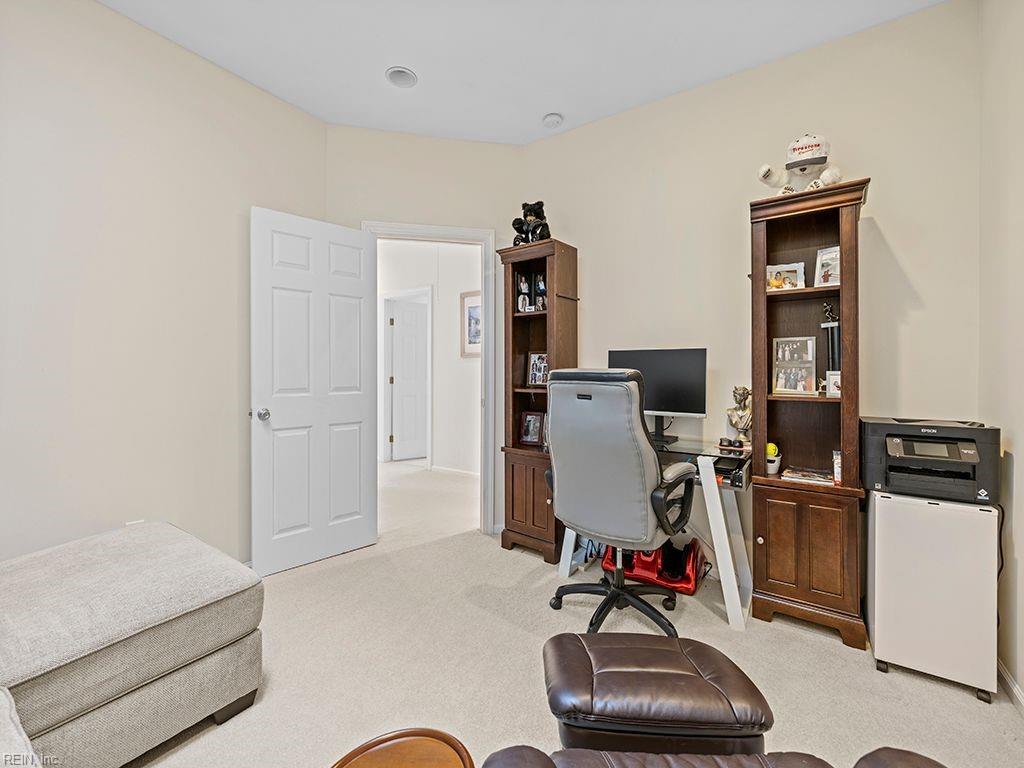 3207 Huntwick LN