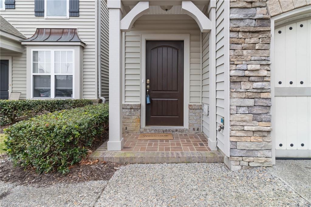 5585 Frog Pond LN