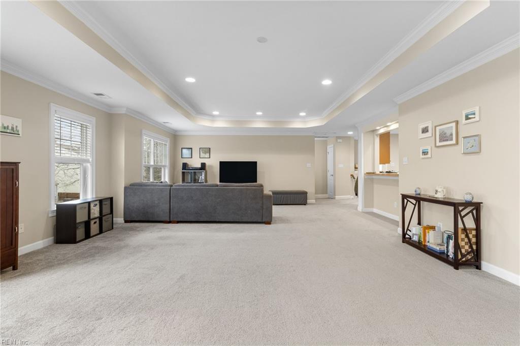 5585 Frog Pond LN