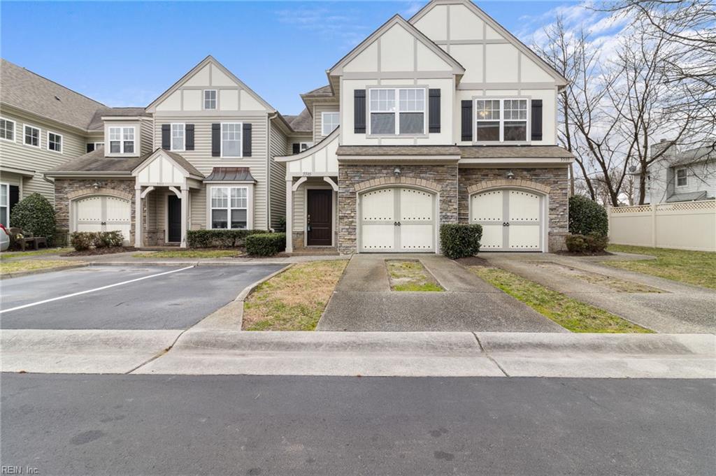 5585 Frog Pond LN