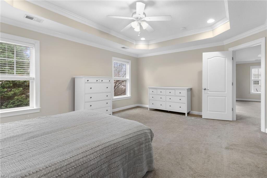 5585 Frog Pond LN