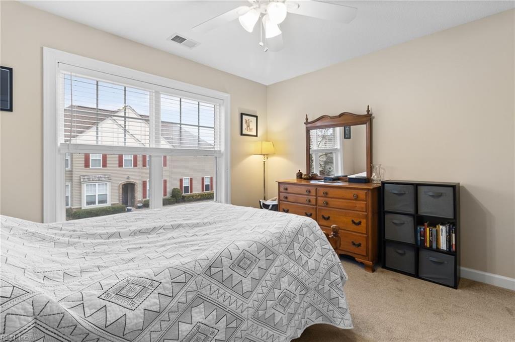 5585 Frog Pond LN