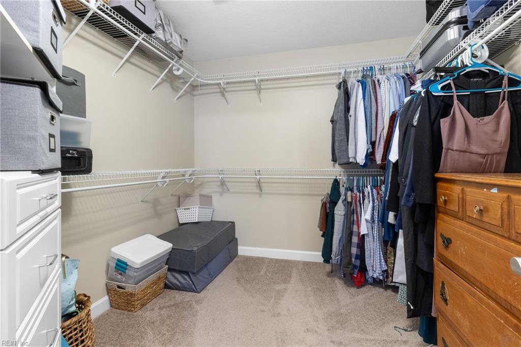 5585 Frog Pond LN