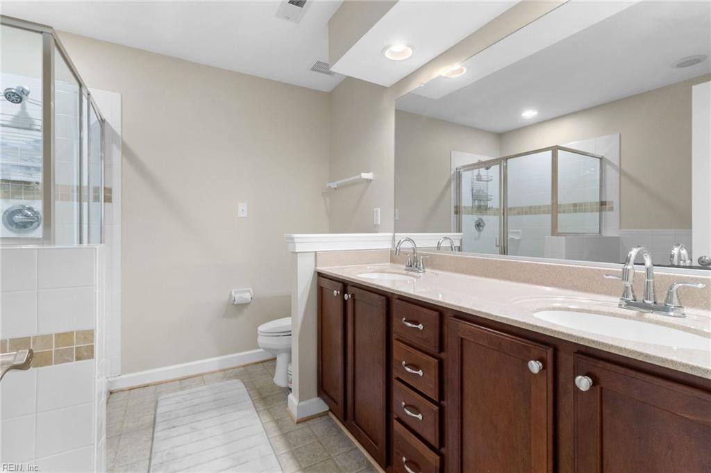 5585 Frog Pond LN