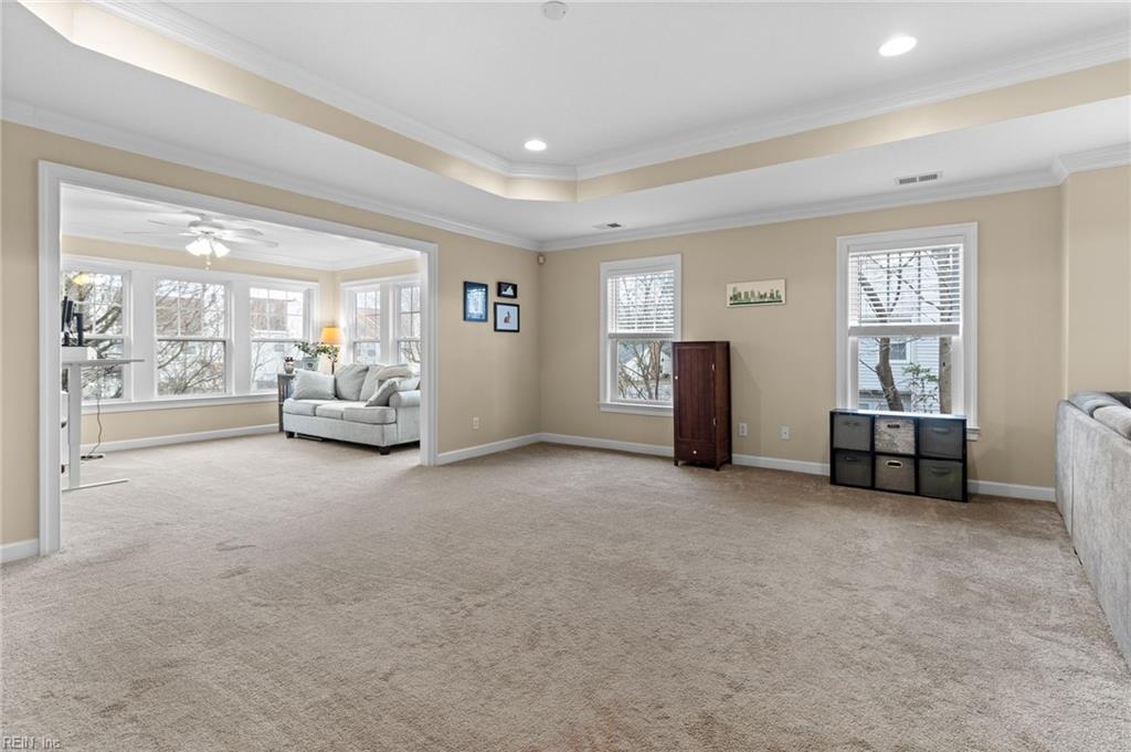 5585 Frog Pond LN
