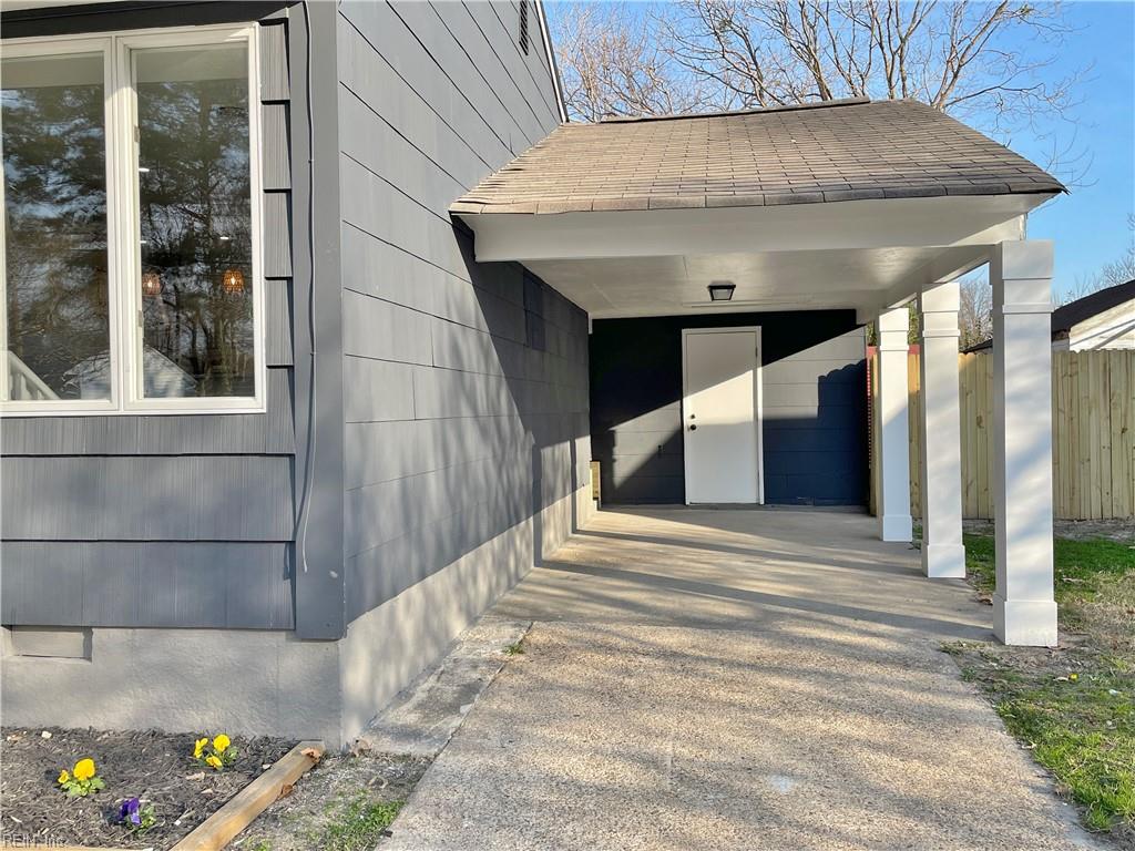 8112 Nathan AVE
