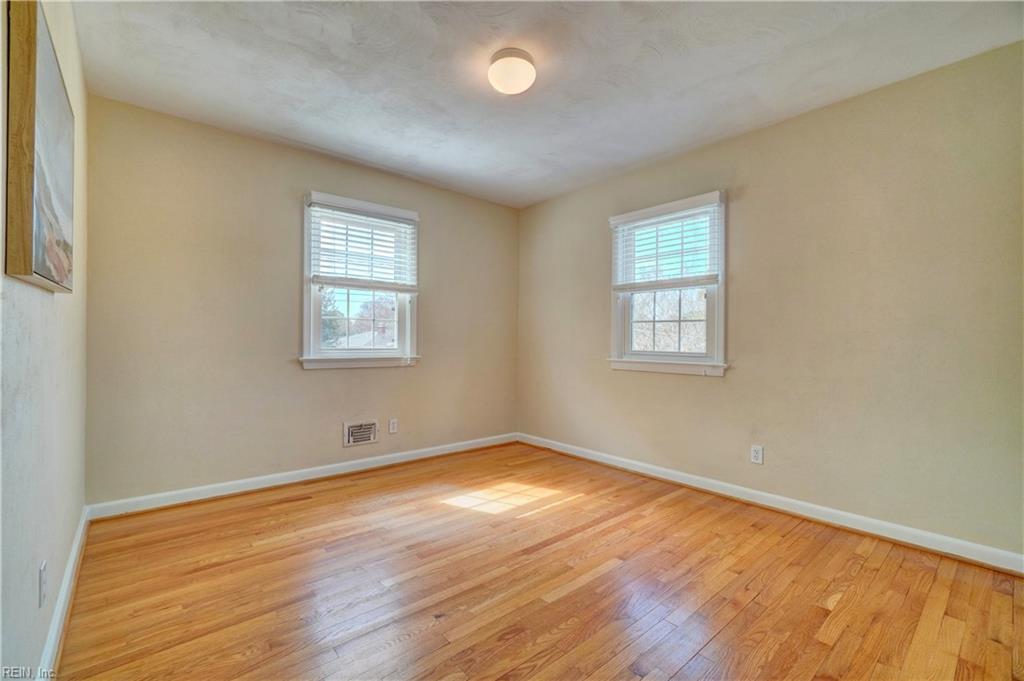 4656 John Alden RD