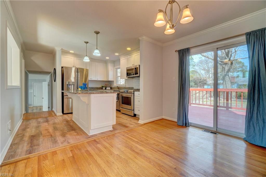 4656 John Alden RD