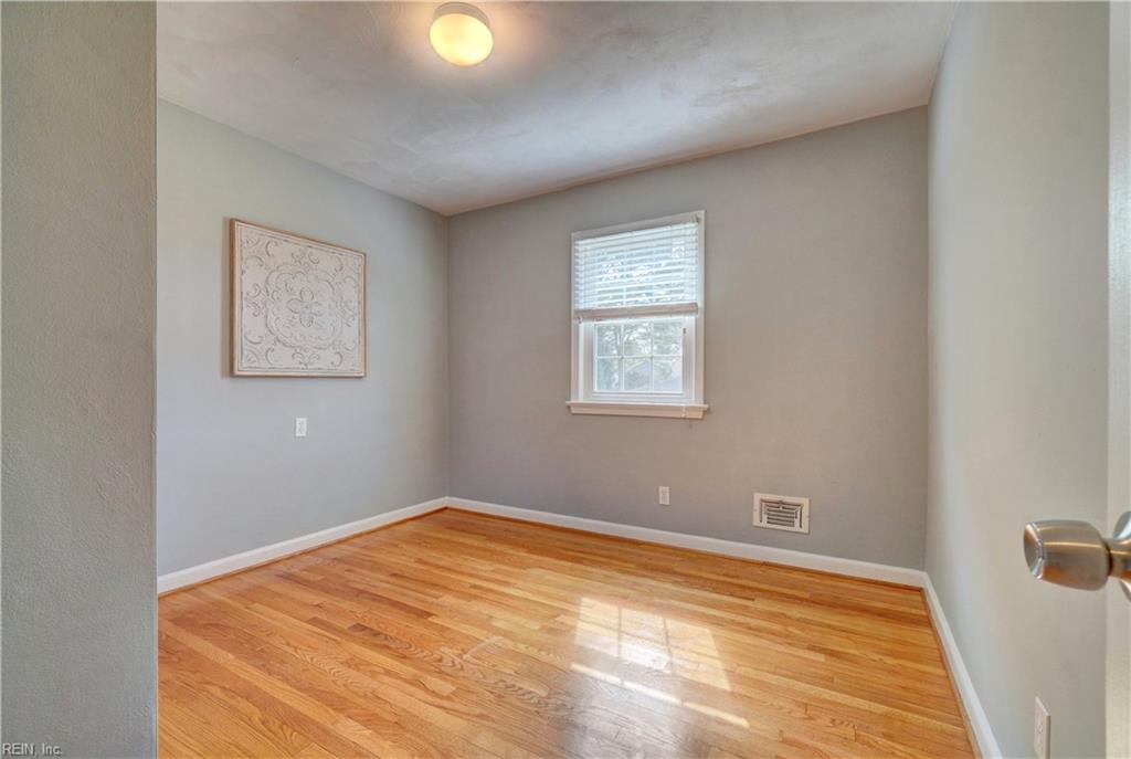 4656 John Alden RD