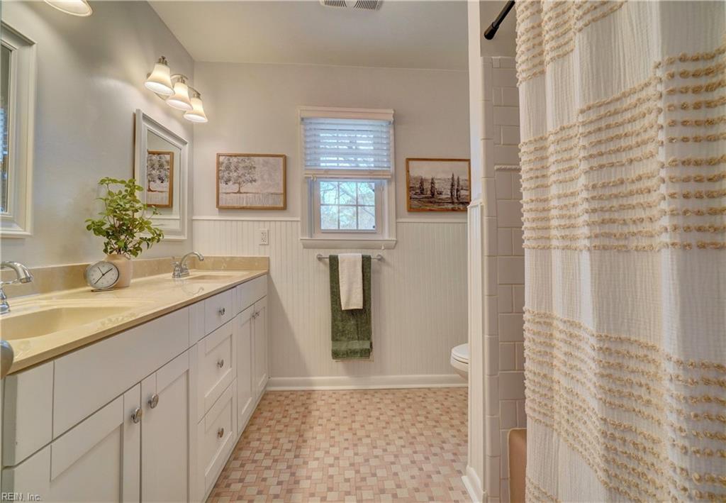4656 John Alden RD