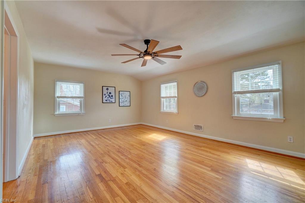 4656 John Alden RD