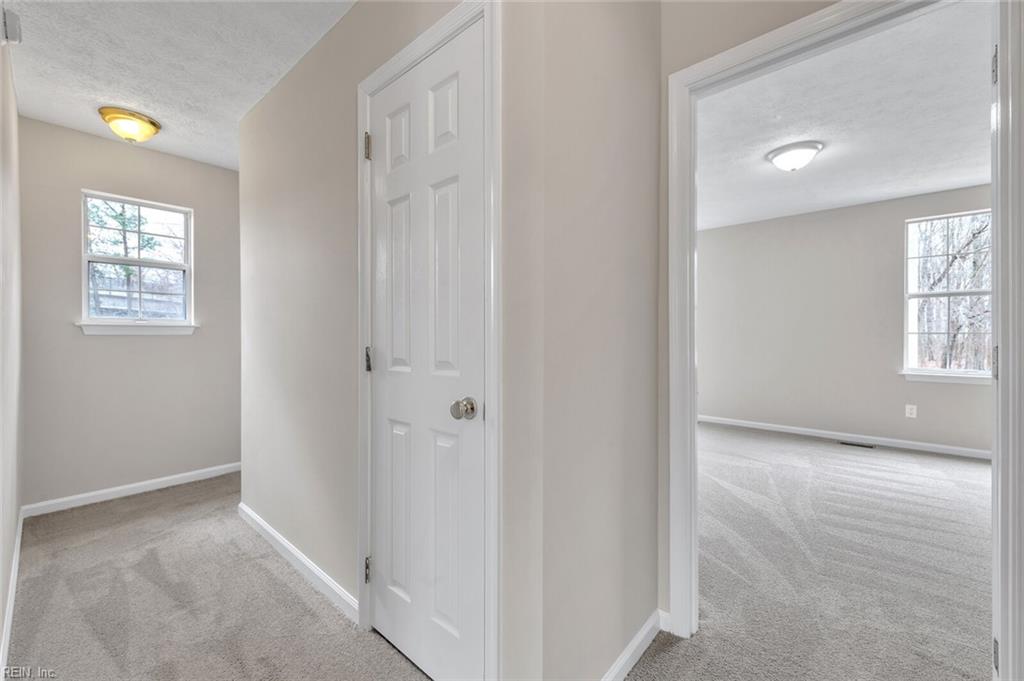323 Woodhaven RD