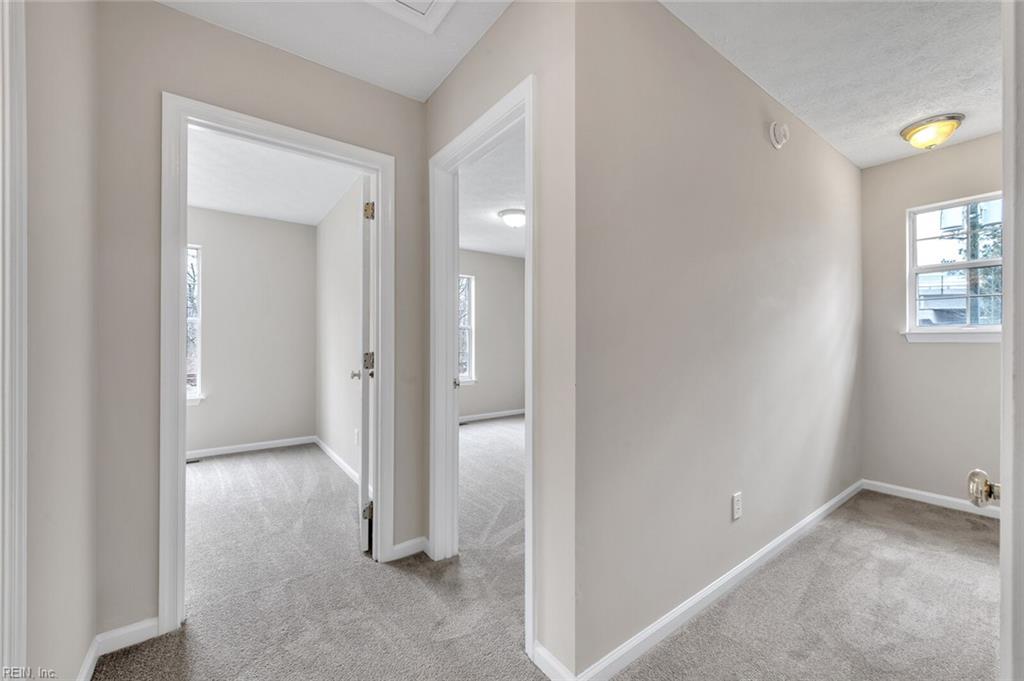 323 Woodhaven RD