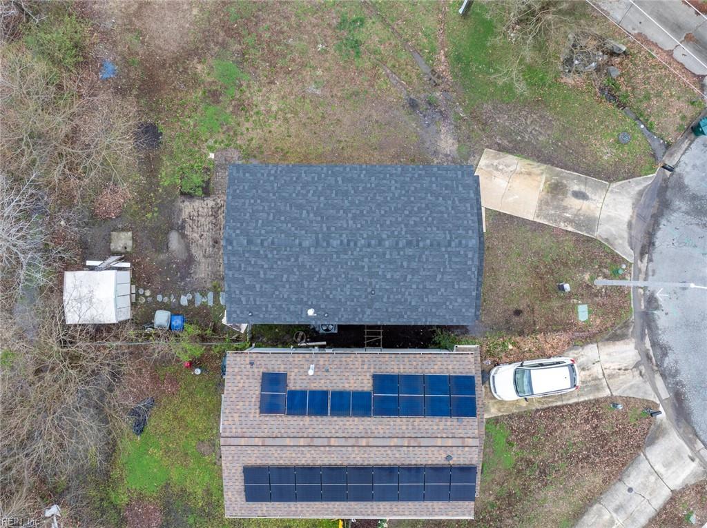 323 Woodhaven RD