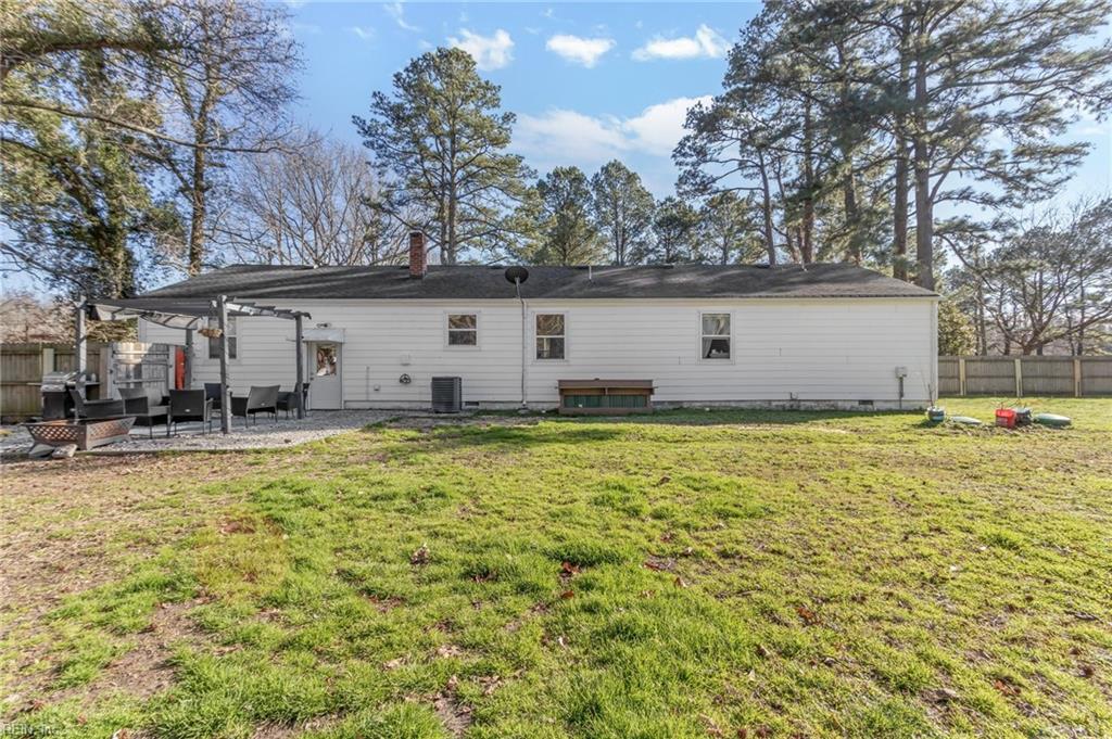320 Peaceful RD