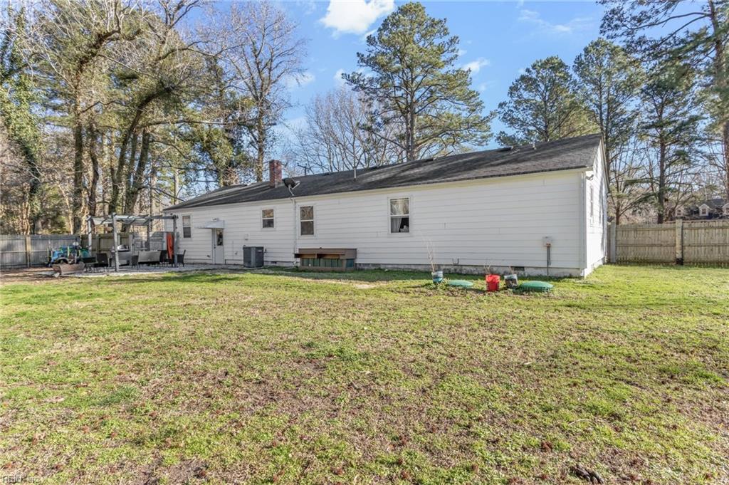 320 Peaceful RD