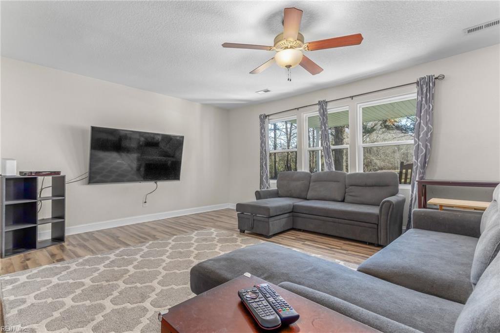 320 Peaceful RD