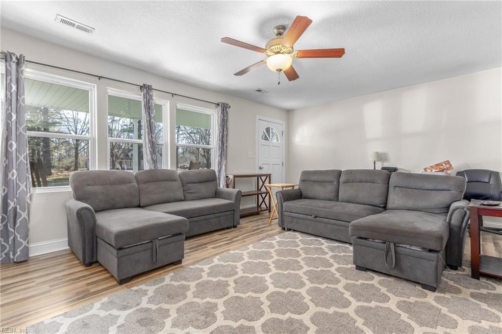 320 Peaceful RD
