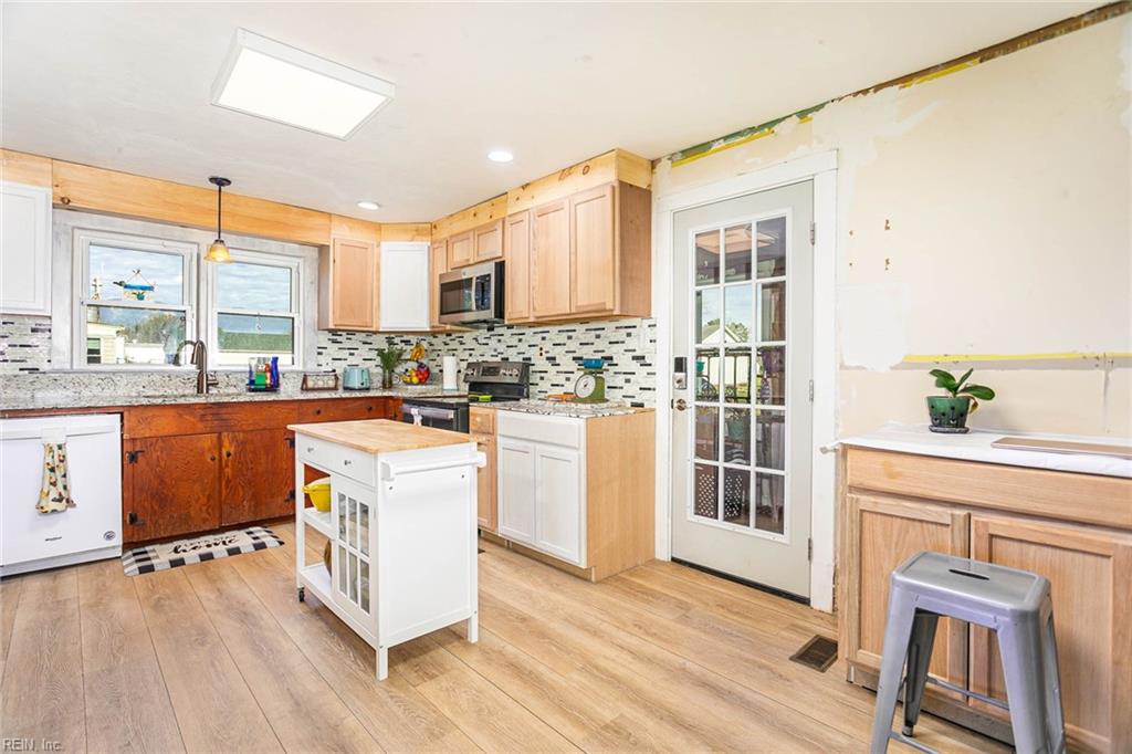 135 Mineral Spring RD