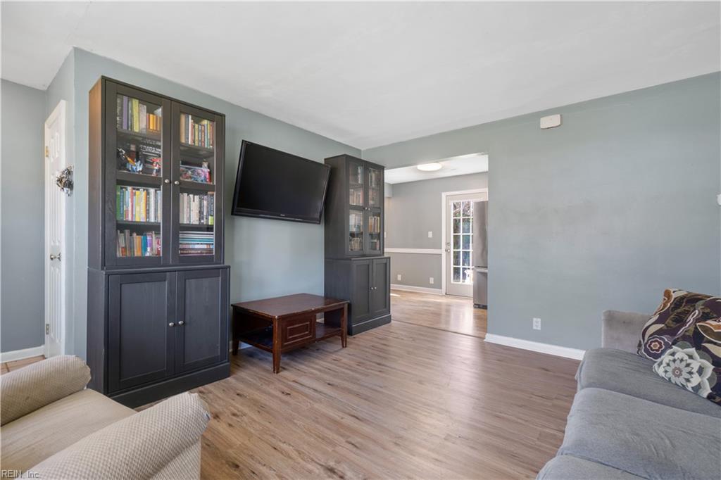 221 Driftwood RD