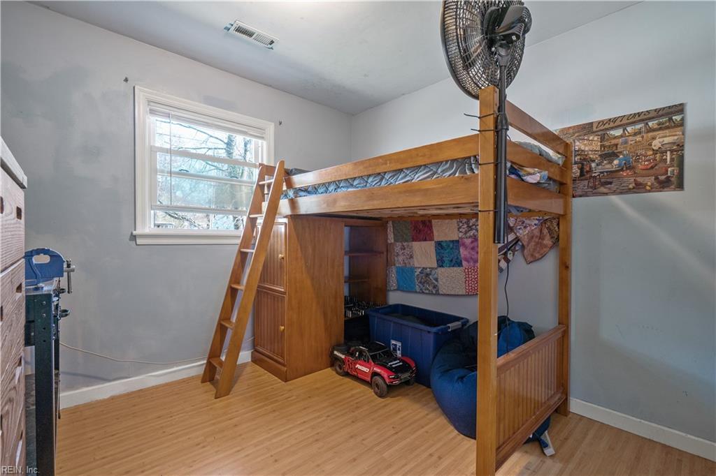 221 Driftwood RD