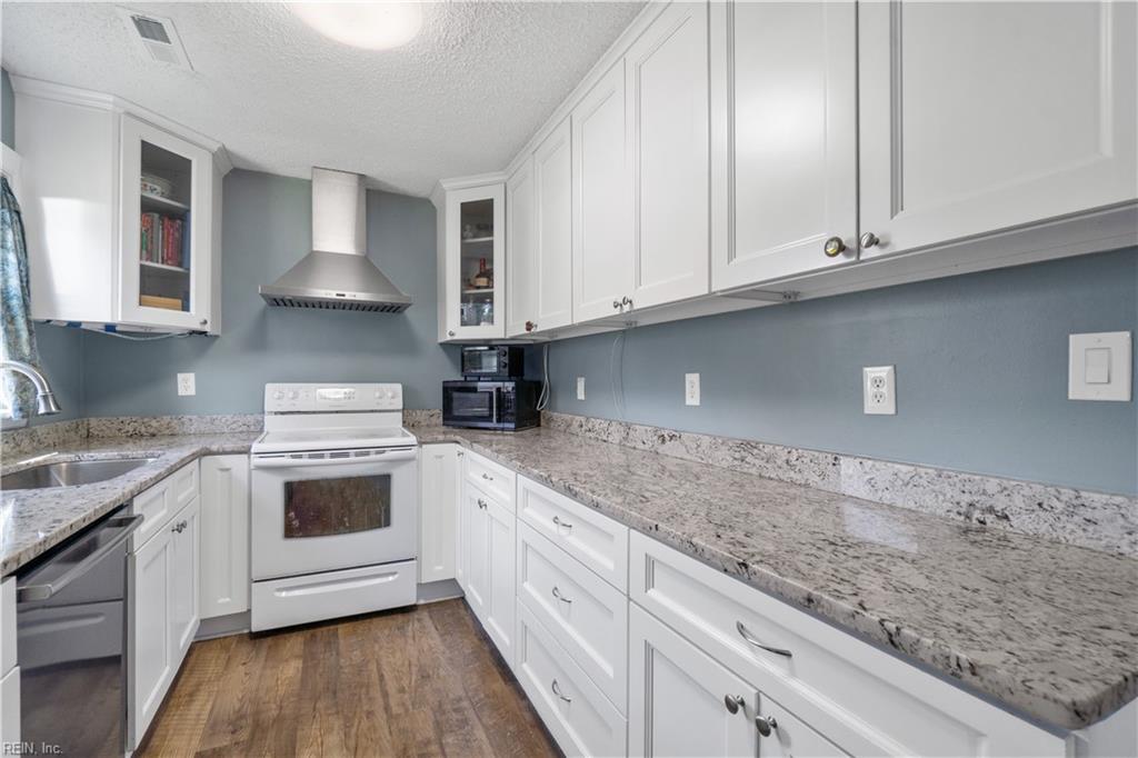 221 Driftwood RD