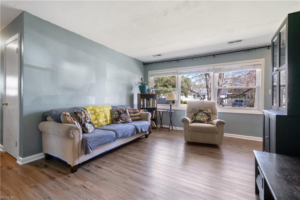 221 Driftwood RD